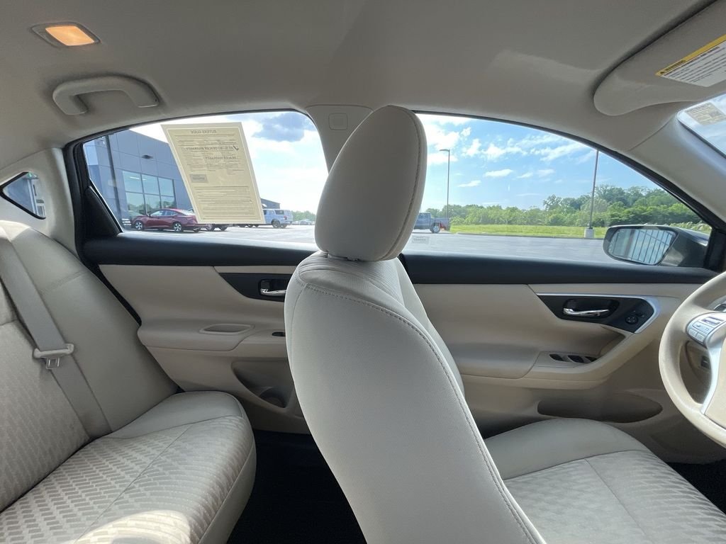 Used 2017 Black Nissan 2.5 S image 13