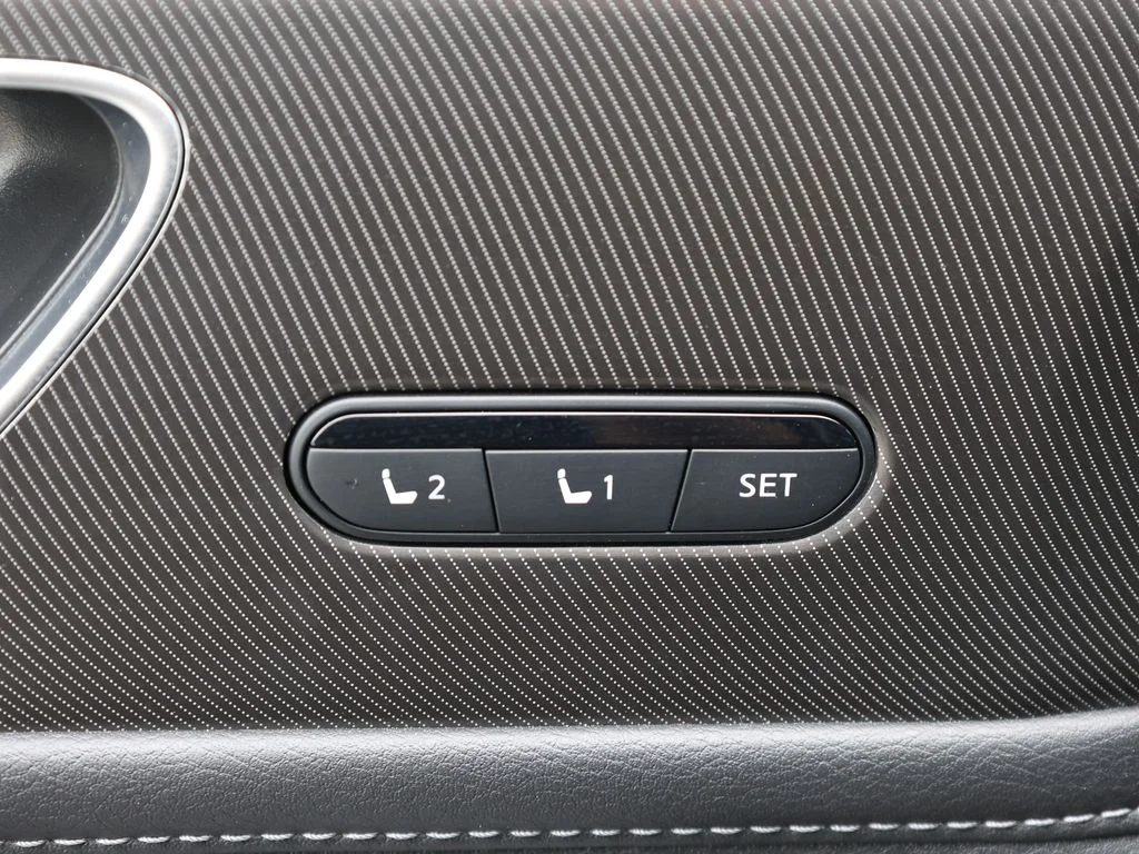 Certified Used 2025 Red INFINITI LUXE image 14