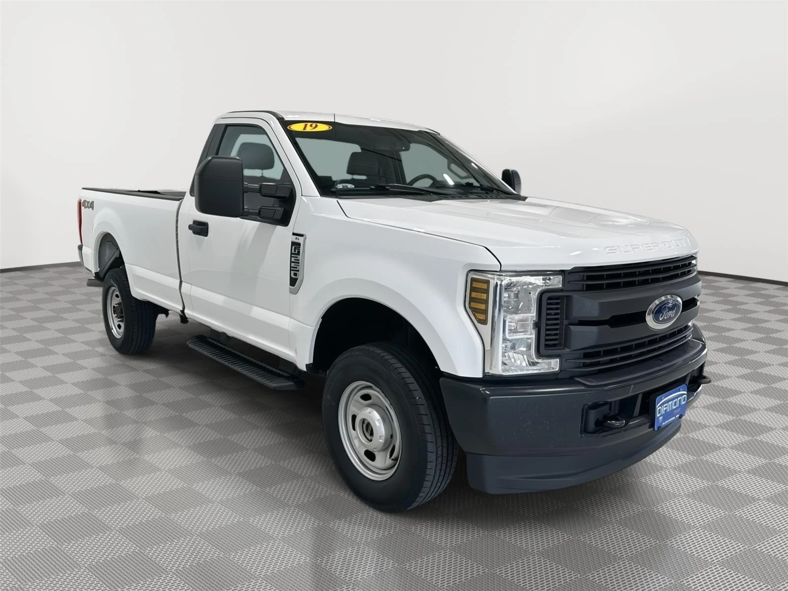 Used 2019 White Ford XL image 7