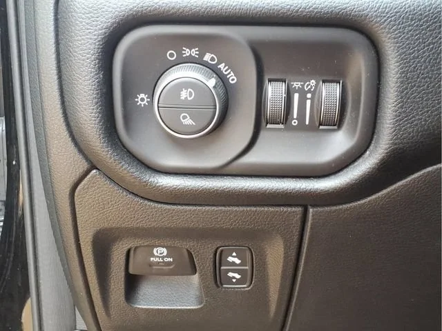 Used 2026  Ram Laramie image 15