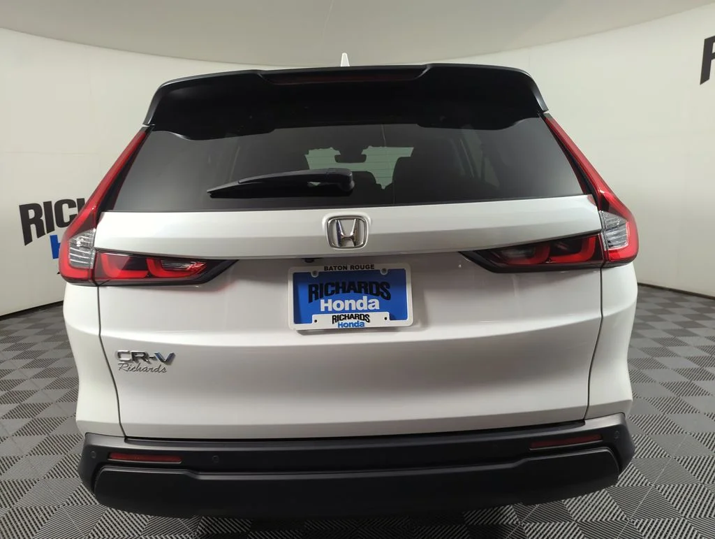 Certified Used 2024 Platinum White Pearl Honda EX-L image 3