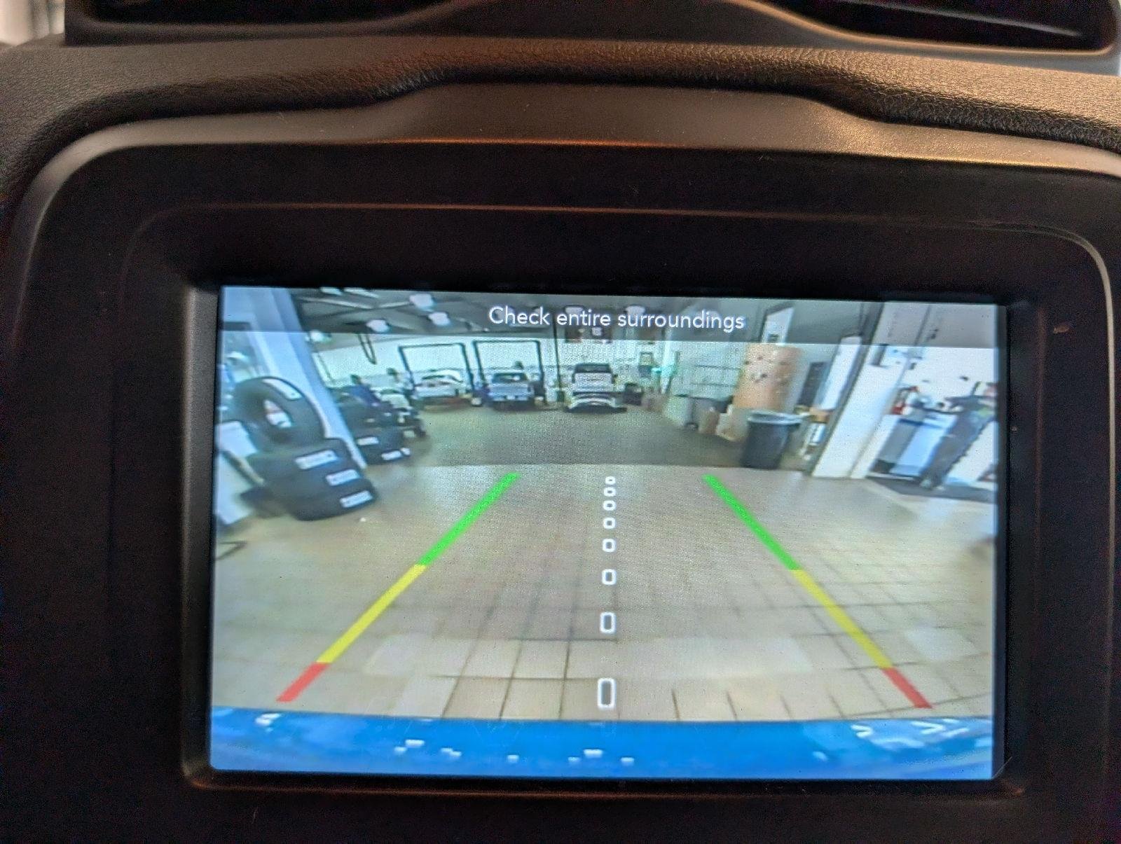Used 2021 Bikini Metallic Clearcoat Jeep Latitude image 26