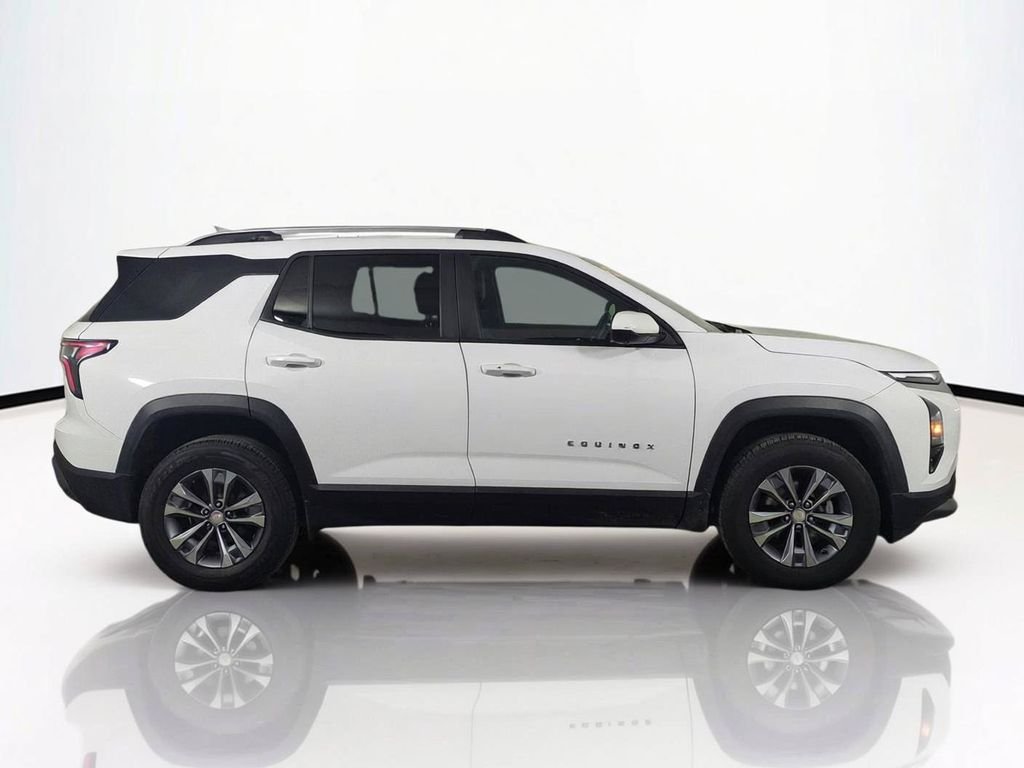 Used 2025 White Chevrolet LT image 4