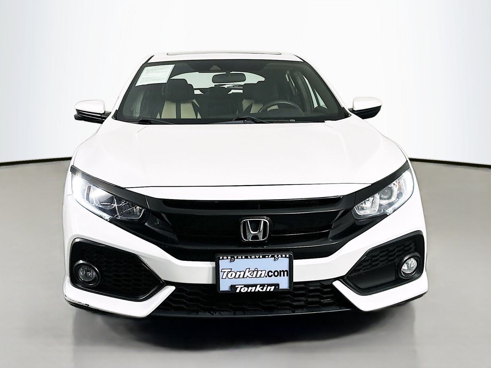 Used 2018 White Honda EX image 2