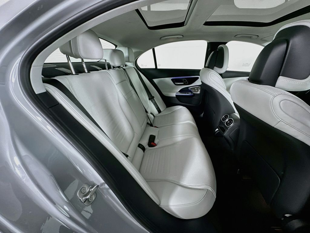 New 2026 MANUFAKTUR Alpine Grey Mercedes-Benz C 300 image 29