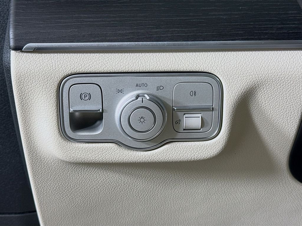 Used 2026 White Mercedes-Benz GLE 350 image 10