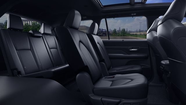 New 2026 Wind Chill Pearl <sup>1</sup> Toyota  Nightshade image 3