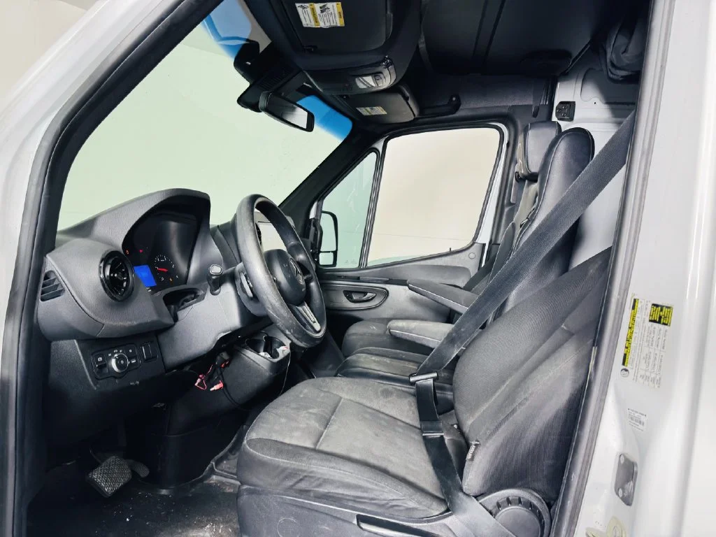 Used 2020  Mercedes-Benz  image 11
