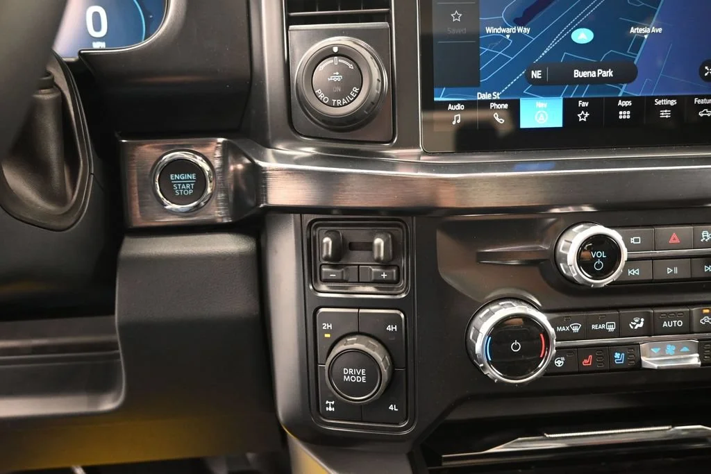 New 2026 Oxford White Ford Lariat image 20