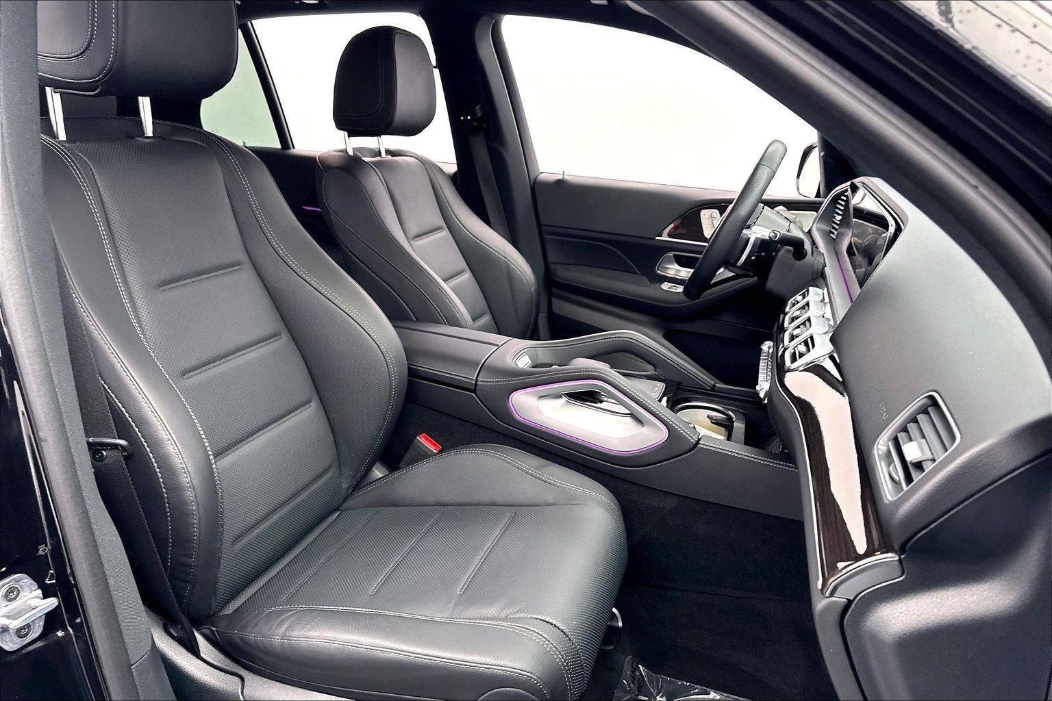 Used 2024 Obsidian Black Metallic Mercedes-Benz GLE 580 image 30