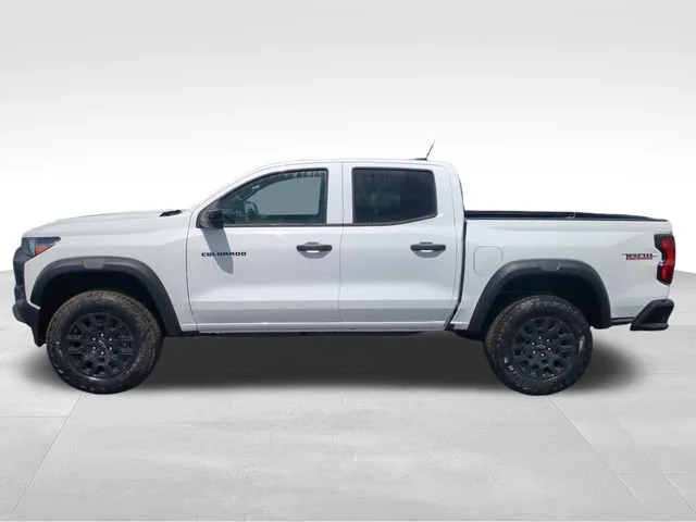 New 2026 Summit White Chevrolet Trail Boss image 2