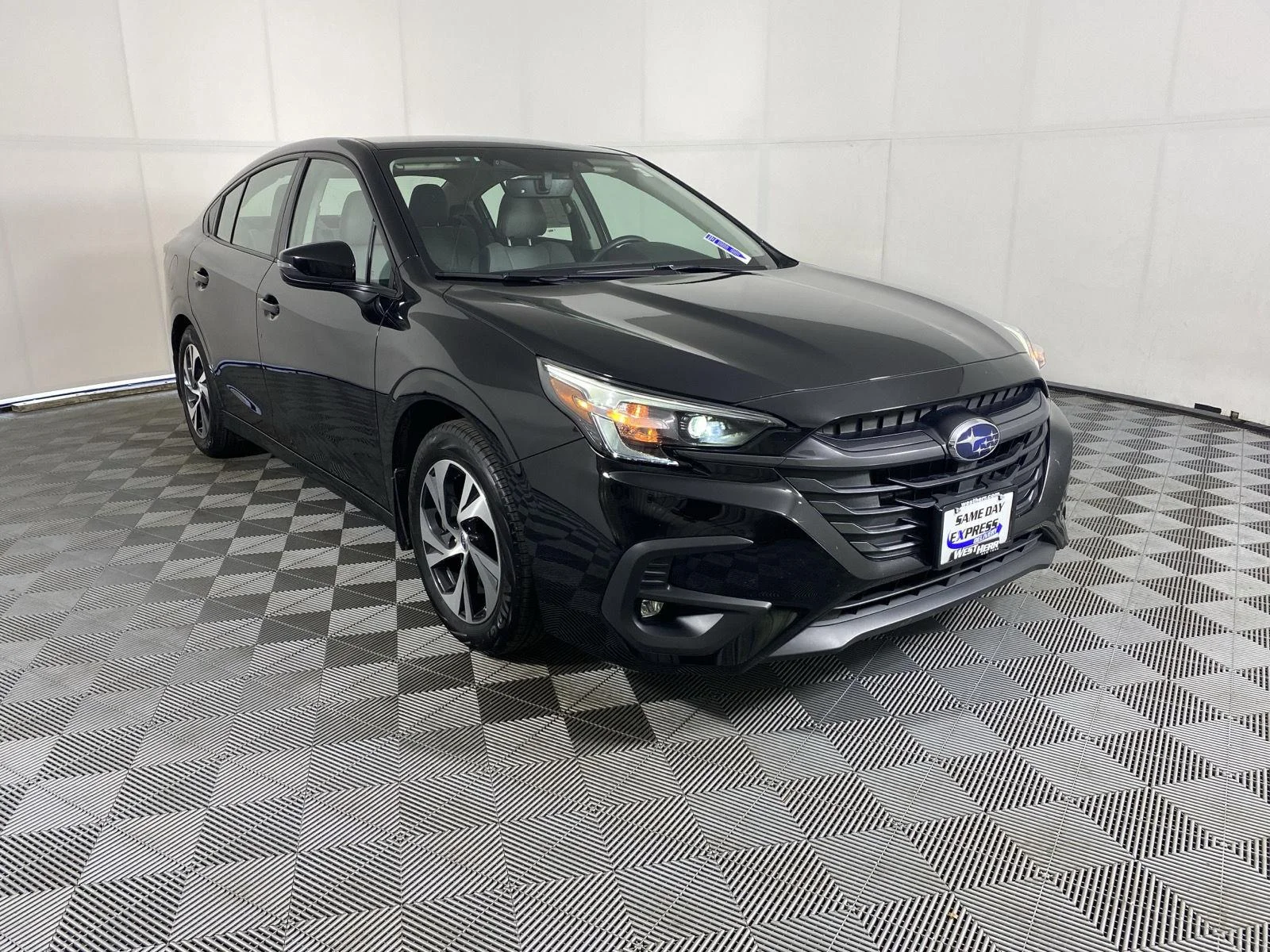Used 2025 Crystal Black Silica Subaru Premium image 10