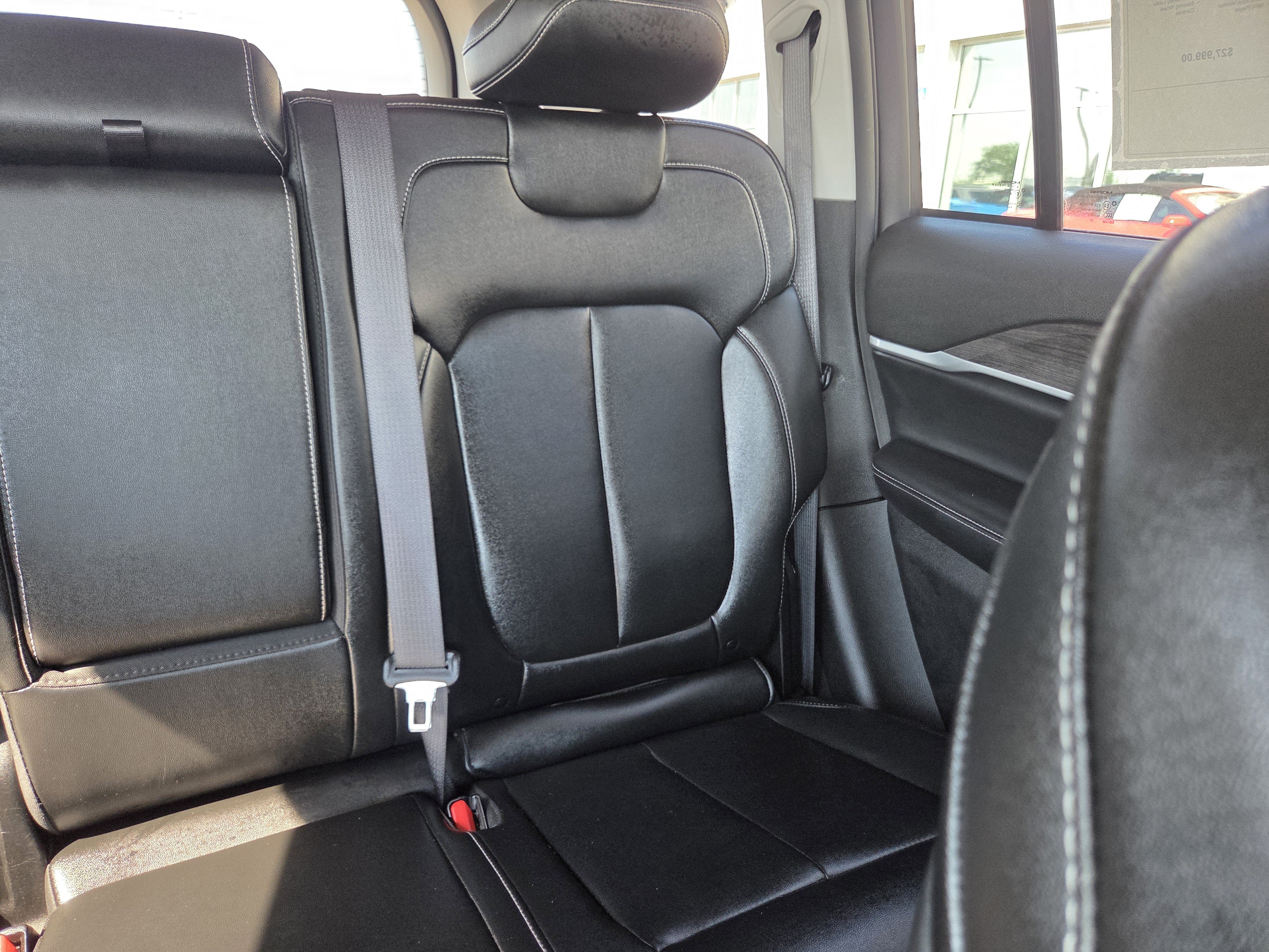 Used 2024 Diamond Black Jeep  image 14