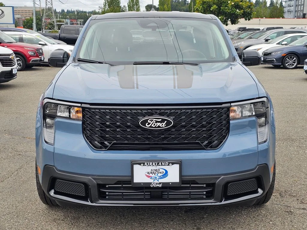 New 2025 Azure Gray Metallic Tri-Coat Ford XLT image 2