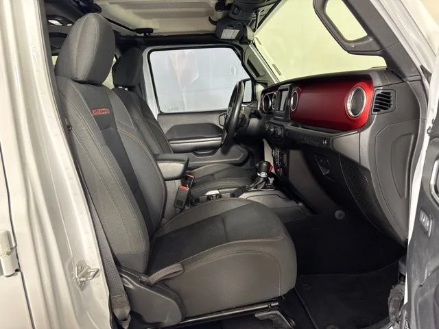Used 2018 Bright White Clearcoat Jeep Unlimited Rubicon image 4