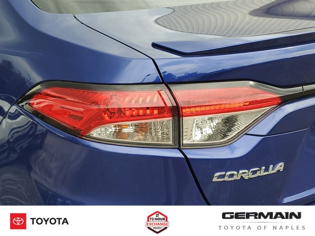 Used 2020 Blue Toyota SE image 16