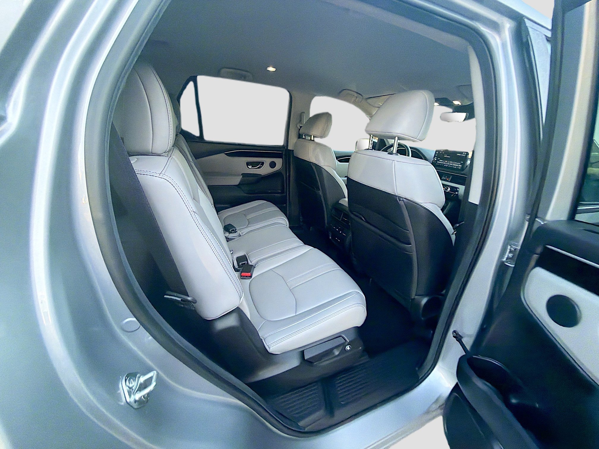 2025 Honda Pilot EX-L - Photo 28