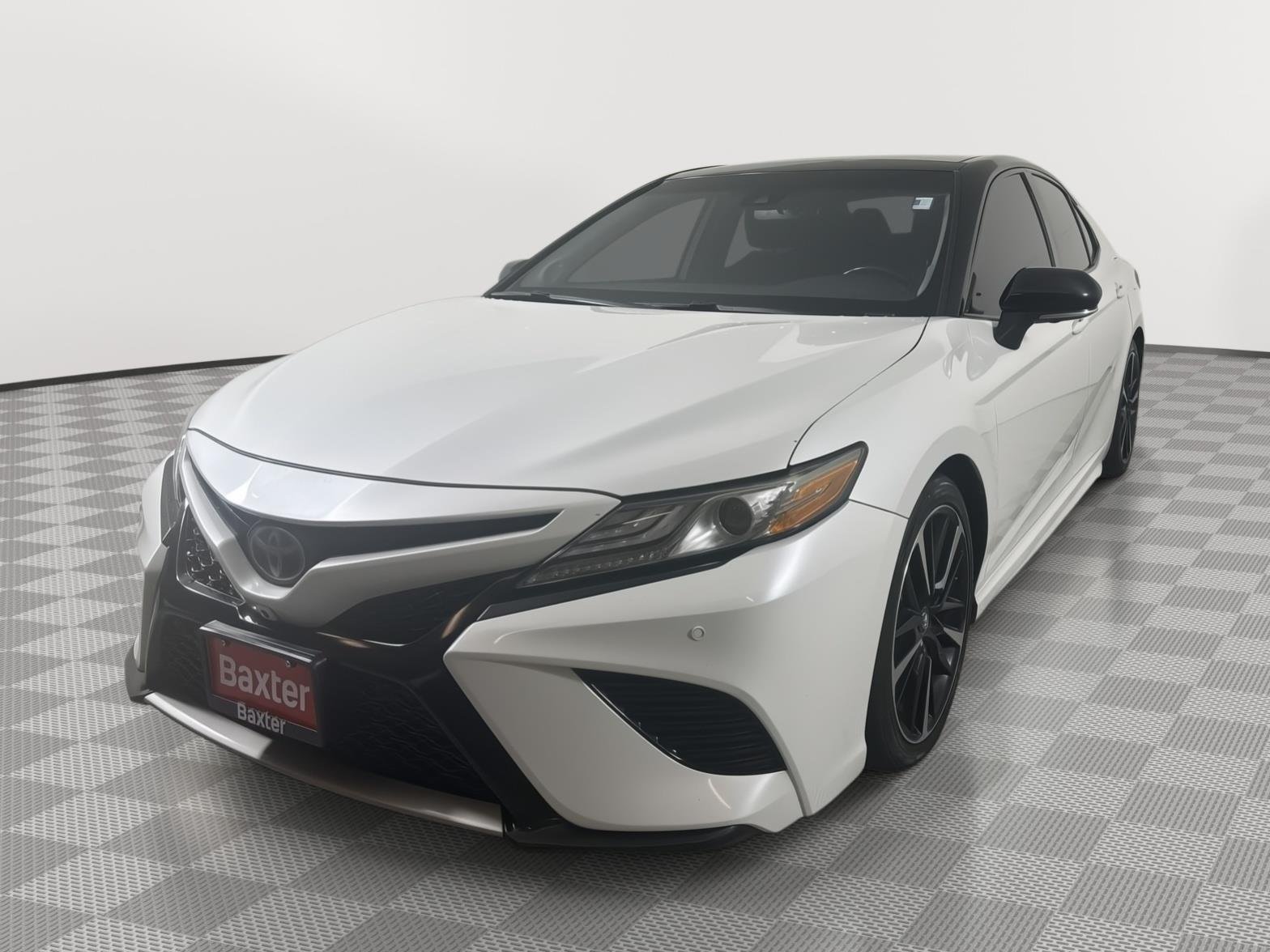 Used 2019 Wind Chill Pearl w/Midnight Black Metallic Roof Toyota XSE V6 image 11