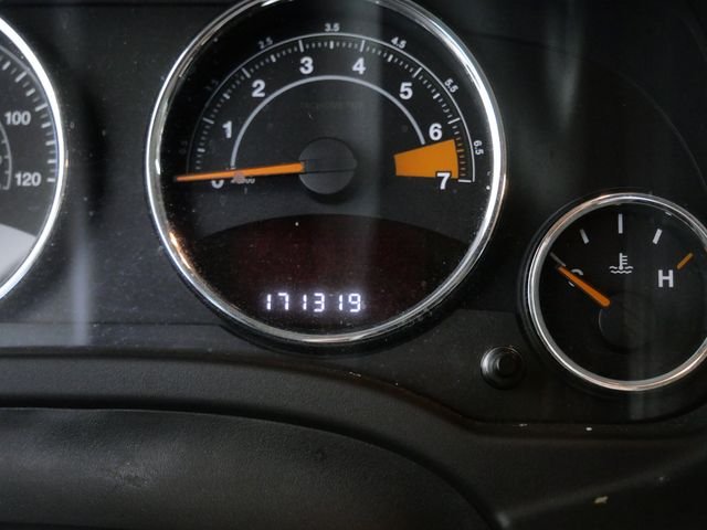 Used 2015 Gray Jeep Latitude image 18