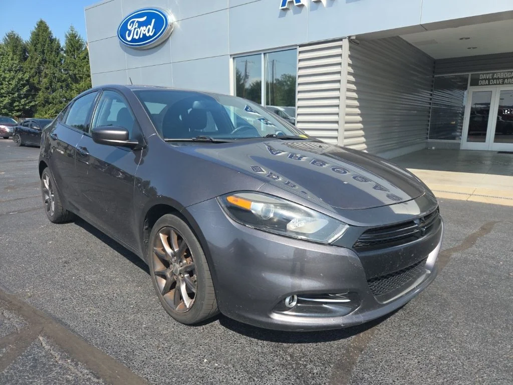 Used 2016 Gray Dodge SXT image 2