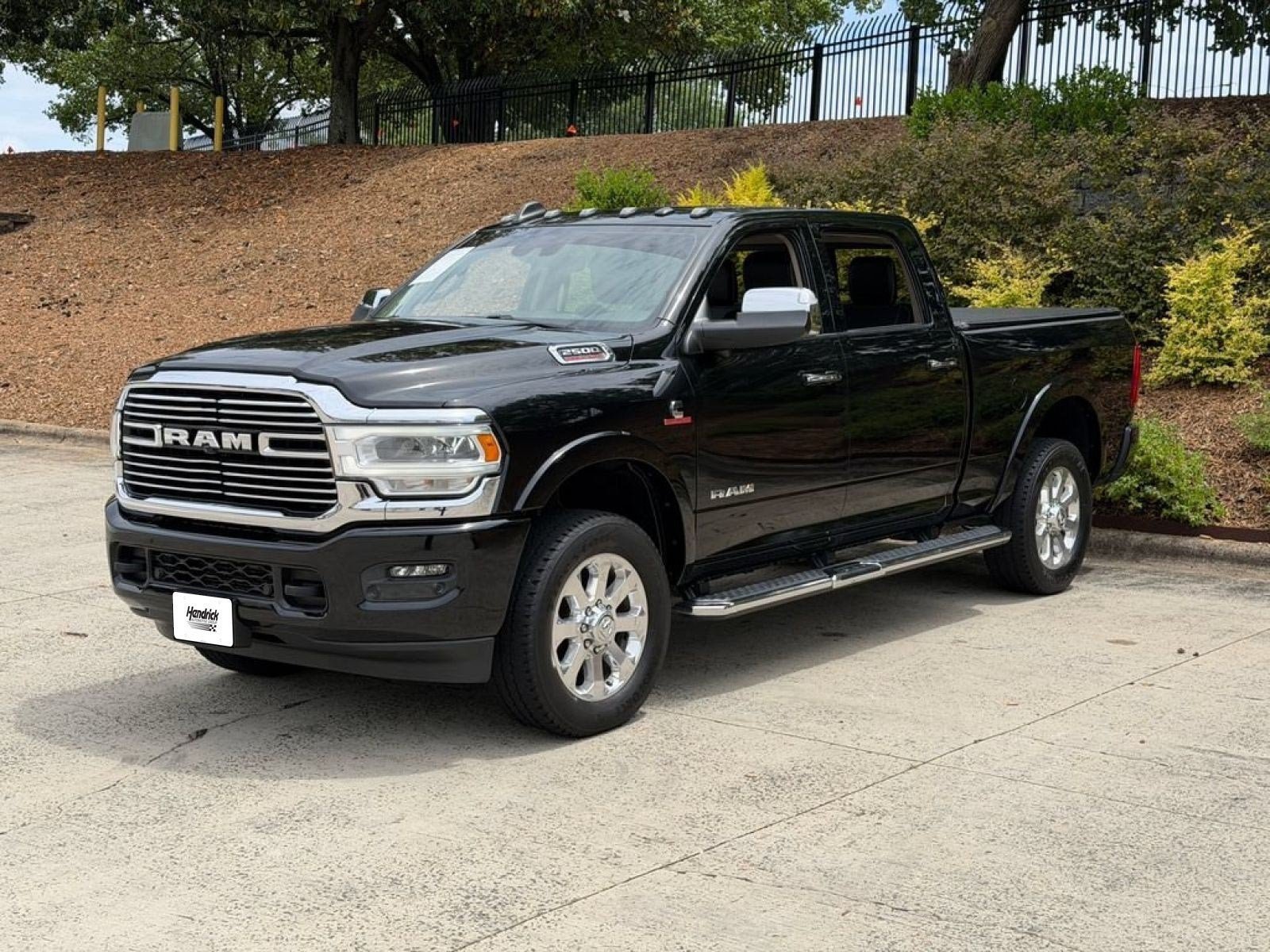 Used 2021 Diamond Black Crystal Pearlcoat Ram Laramie 4x4 Crew Cab image 8