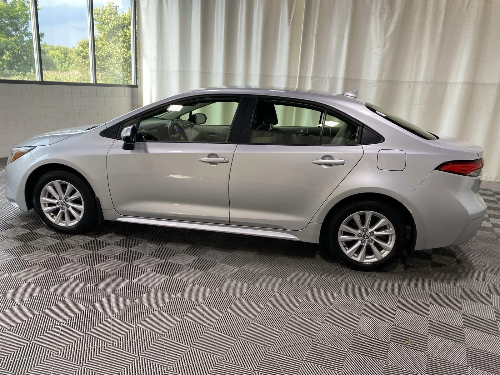Used 2024 Classic Silver Metallic Toyota Hybrid LE image 4