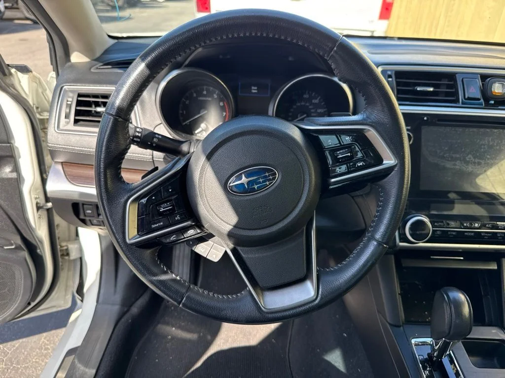 Used 2018 White Subaru 2.5i image 8