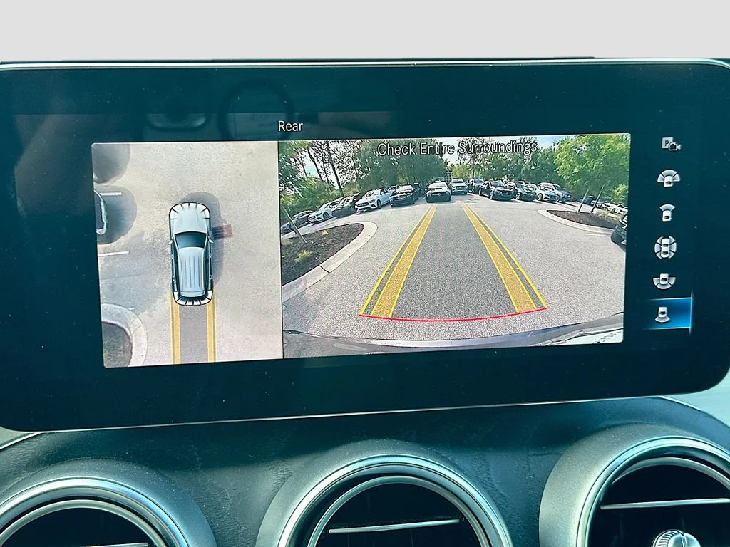 Certified Used 2022  Mercedes-Benz GLC 300 image 13