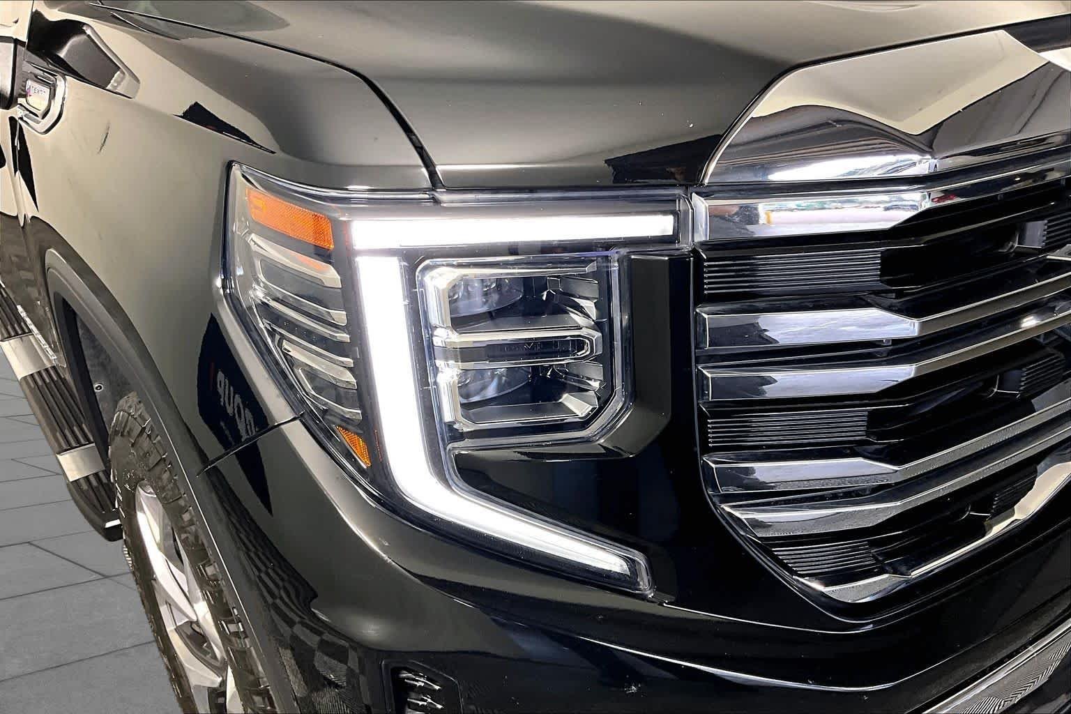Used 2023 Onyx Black GMC SLT image 26