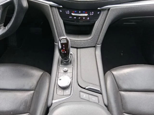 Used 2021 Crystal White Tricoat Cadillac Premium Luxury image 16