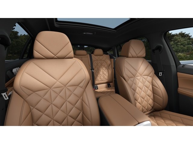 New 2027 Mineral White Metallic BMW X6 40i image 11