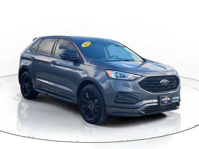 Used 2024 Gray Ford SE image 3