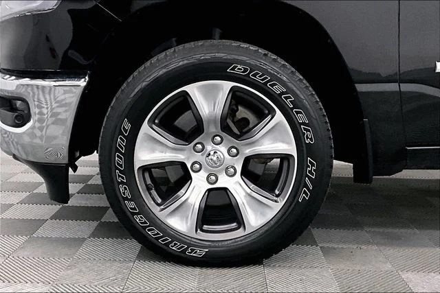 Used 2023 Diamond Black Crystal Pearlcoat Ram Laramie image 10