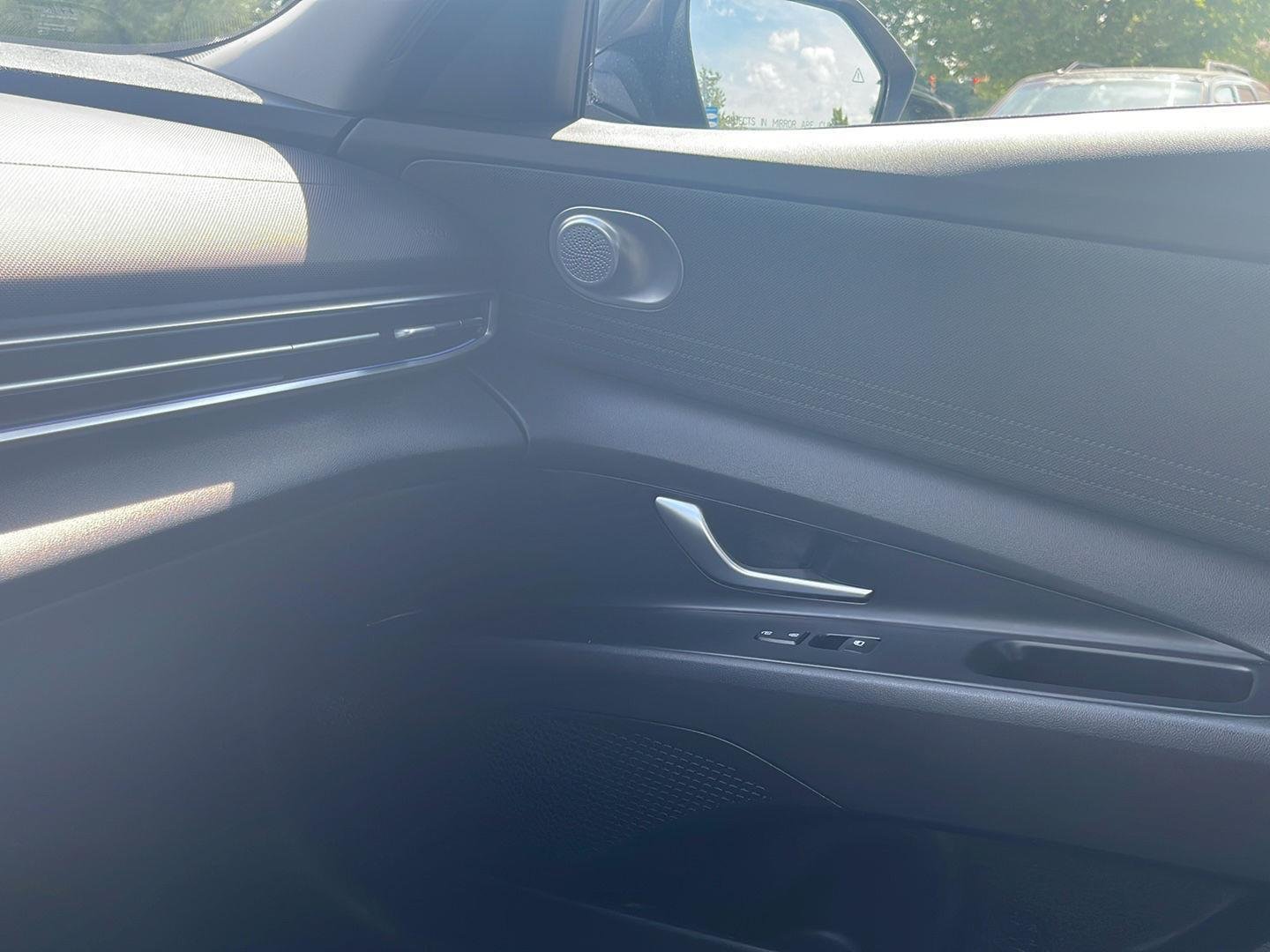 2024 Hyundai Elantra SEL - Photo 37