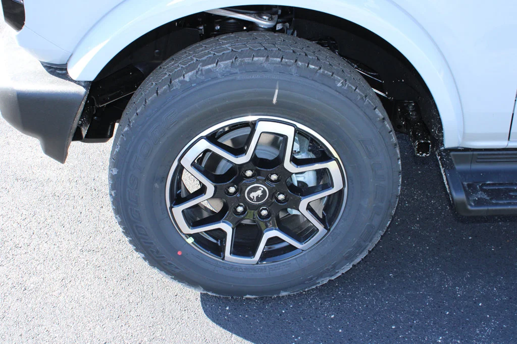 New 2026 Avalanche Gray Ford Outer Banks® image 6