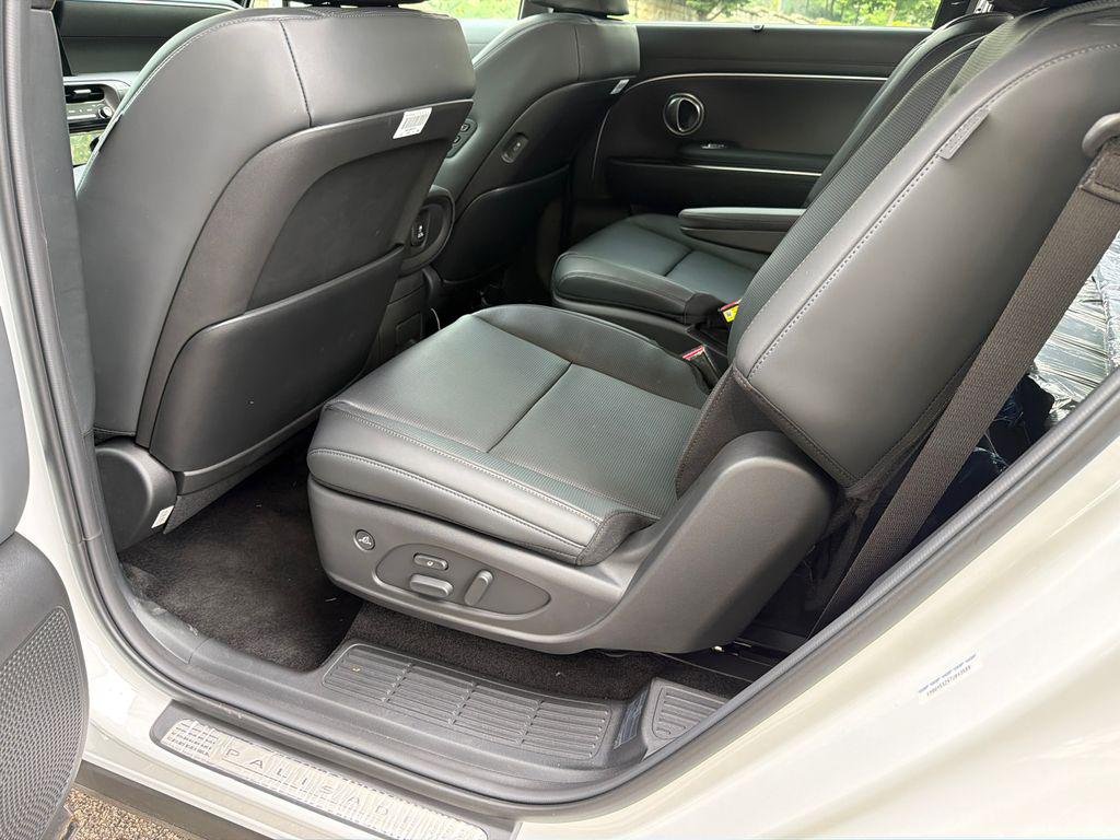 New 2026 White Hyundai Calligraphy FWD image 21