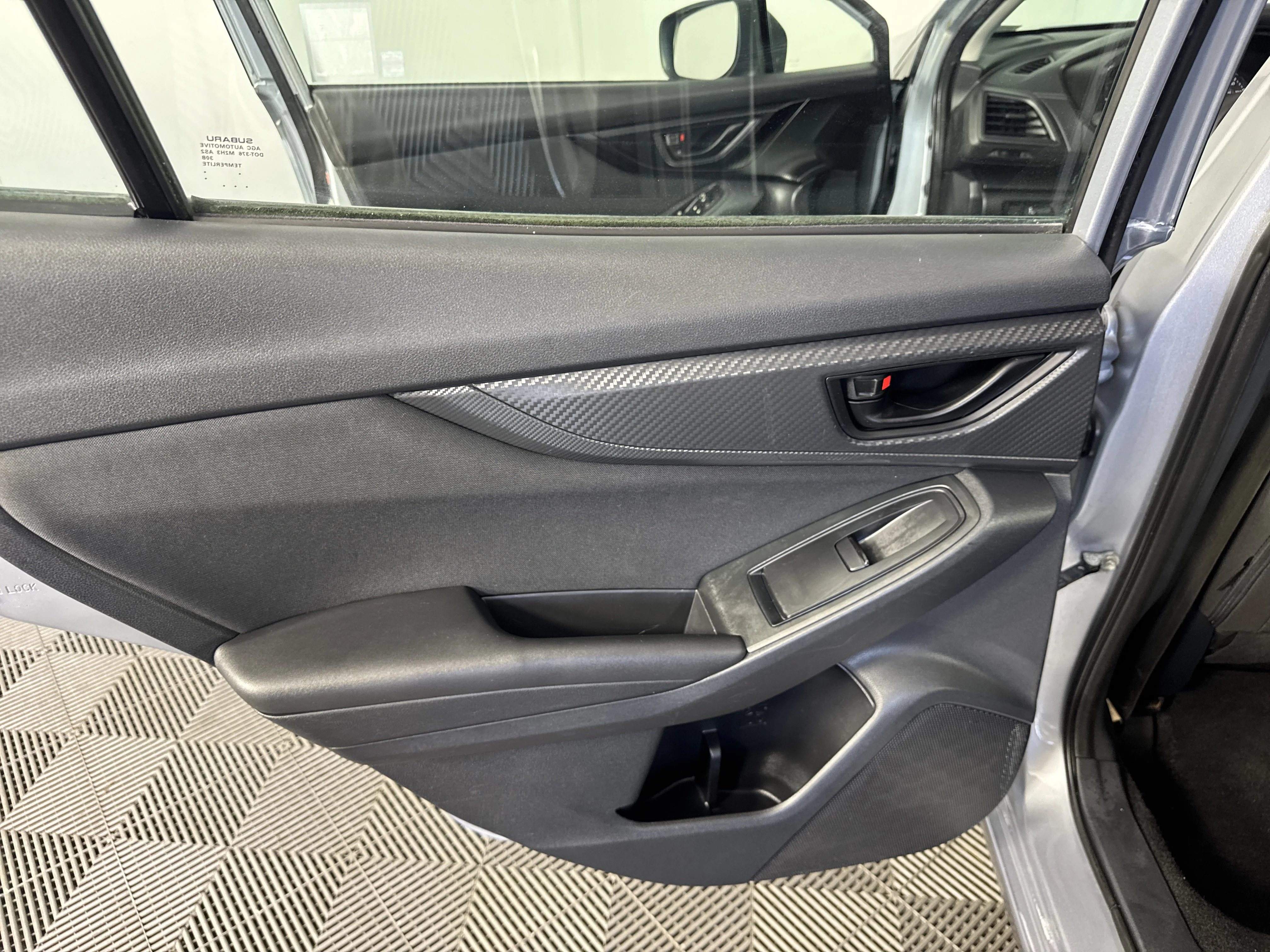 Used 2020 Ice Silver Metallic Subaru Base image 32