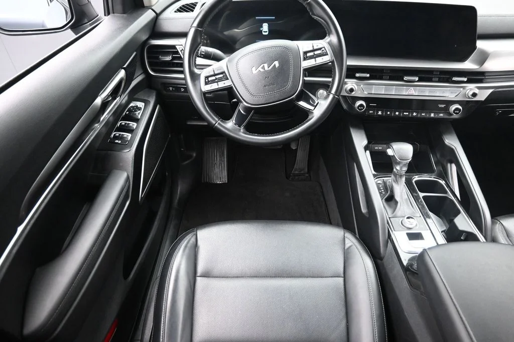 Certified Used 2023 Gray Kia LX image 15