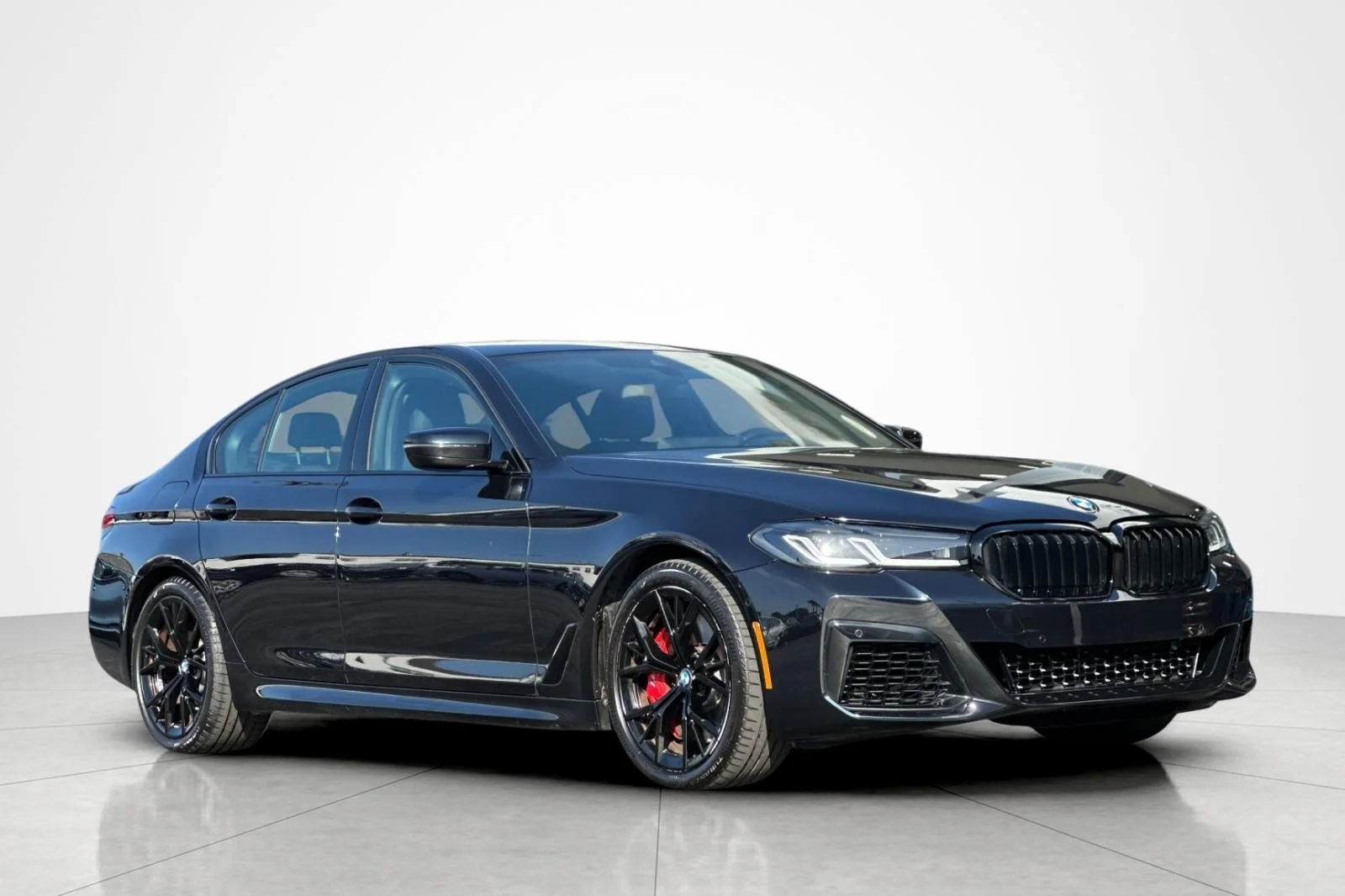 Used 2023 Carbon Black Metallic BMW 540i image 7