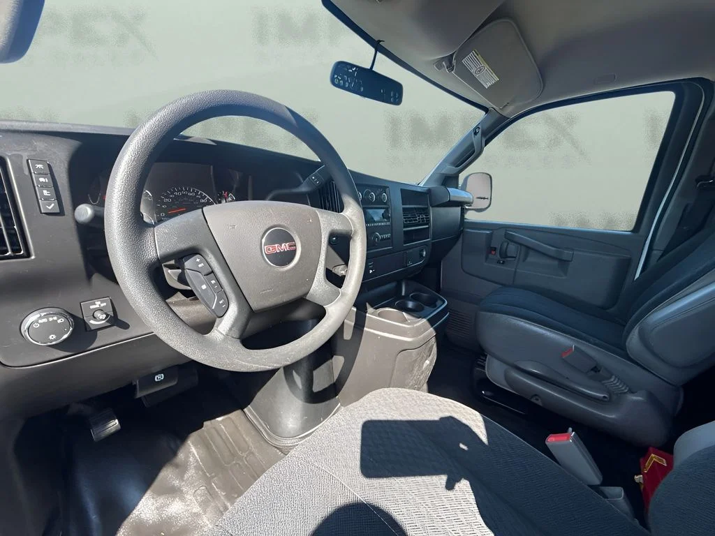 Used 2022 White GMC Work Van image 9
