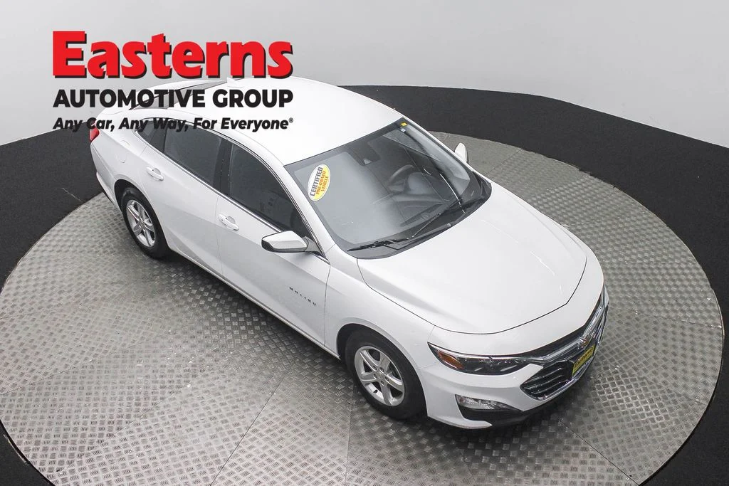 Used 2024 White Chevrolet LT image 3