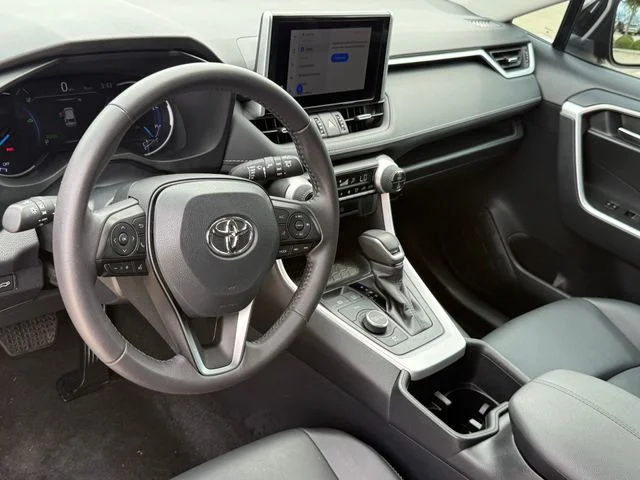 Certified Used 2024  Toyota XLE Premium image 11