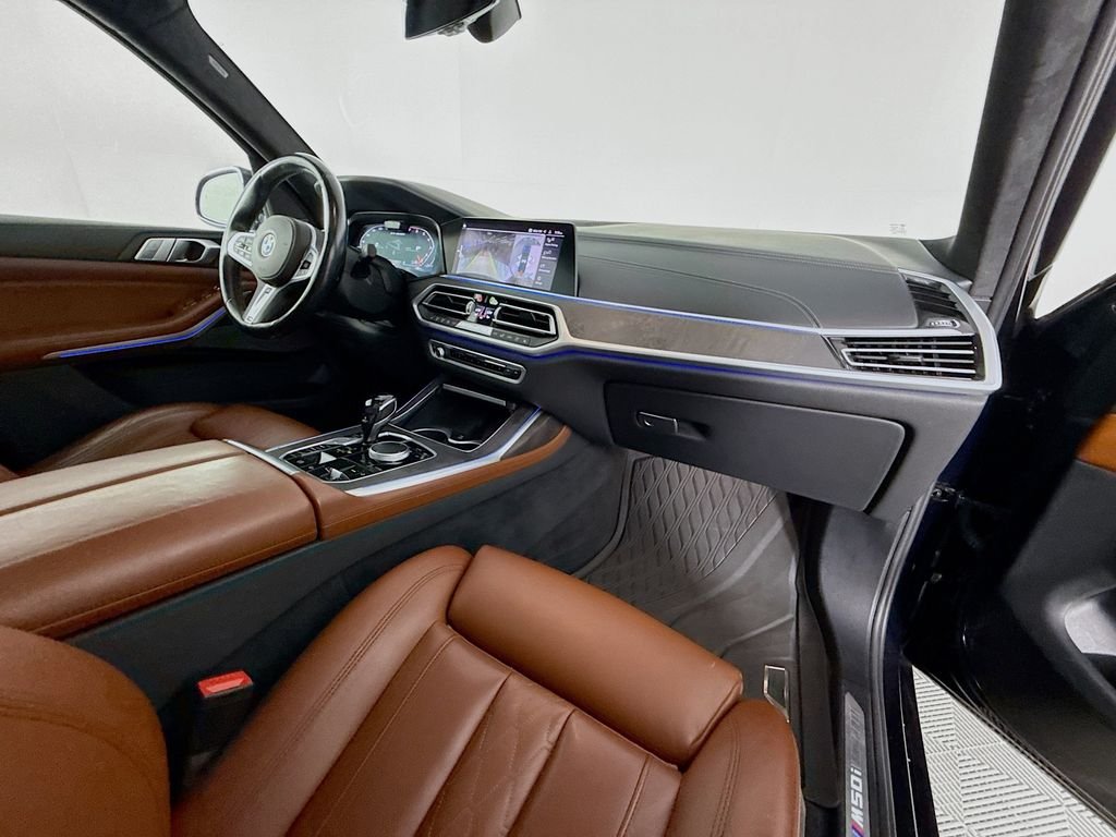 Used 2021 Black BMW M50i image 32