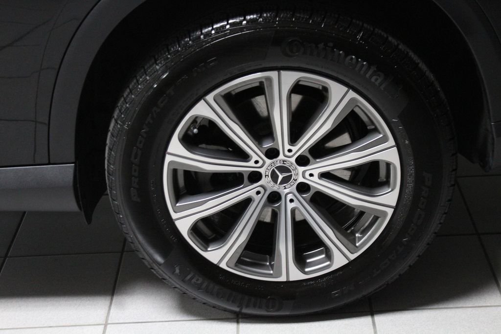 2026 Mercedes-Benz GLC Base - Photo 9