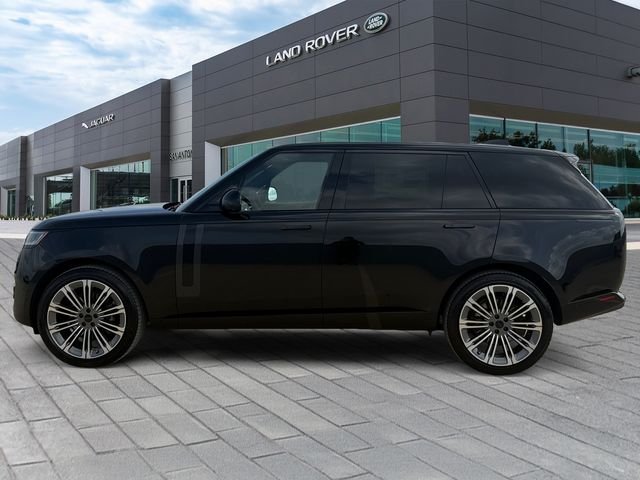 New 2026 Santorini Black Land Rover SE image 2