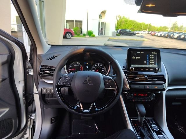 New 2026 Gray Mitsubishi SE image 16