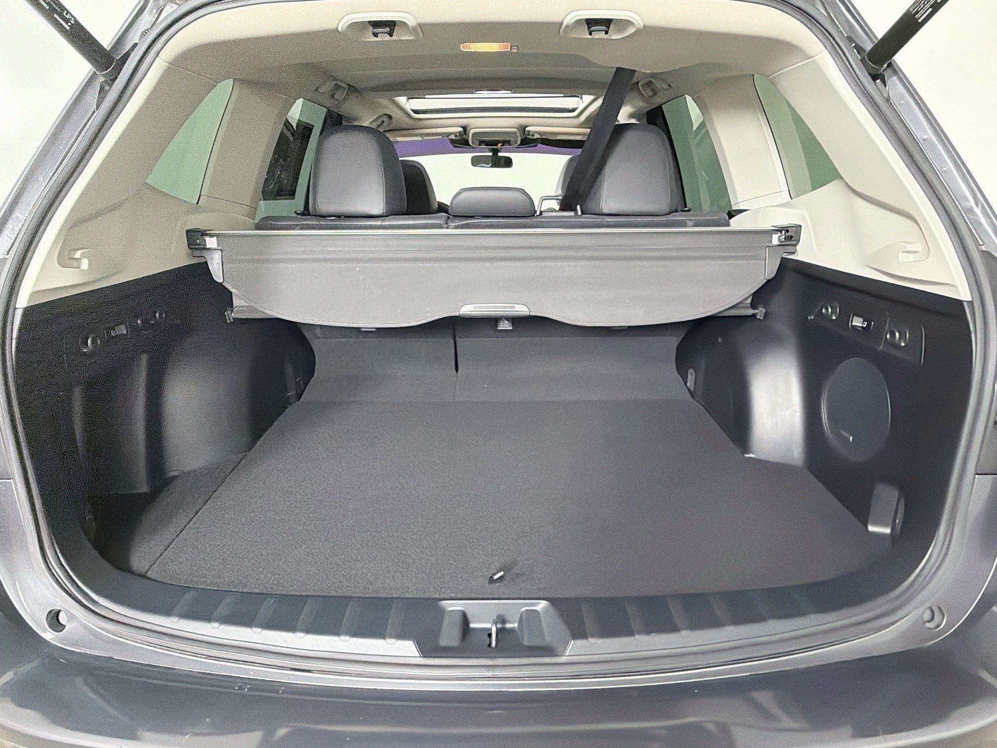 Used 2023 Magnetite Gray Metallic Subaru Limited image 28