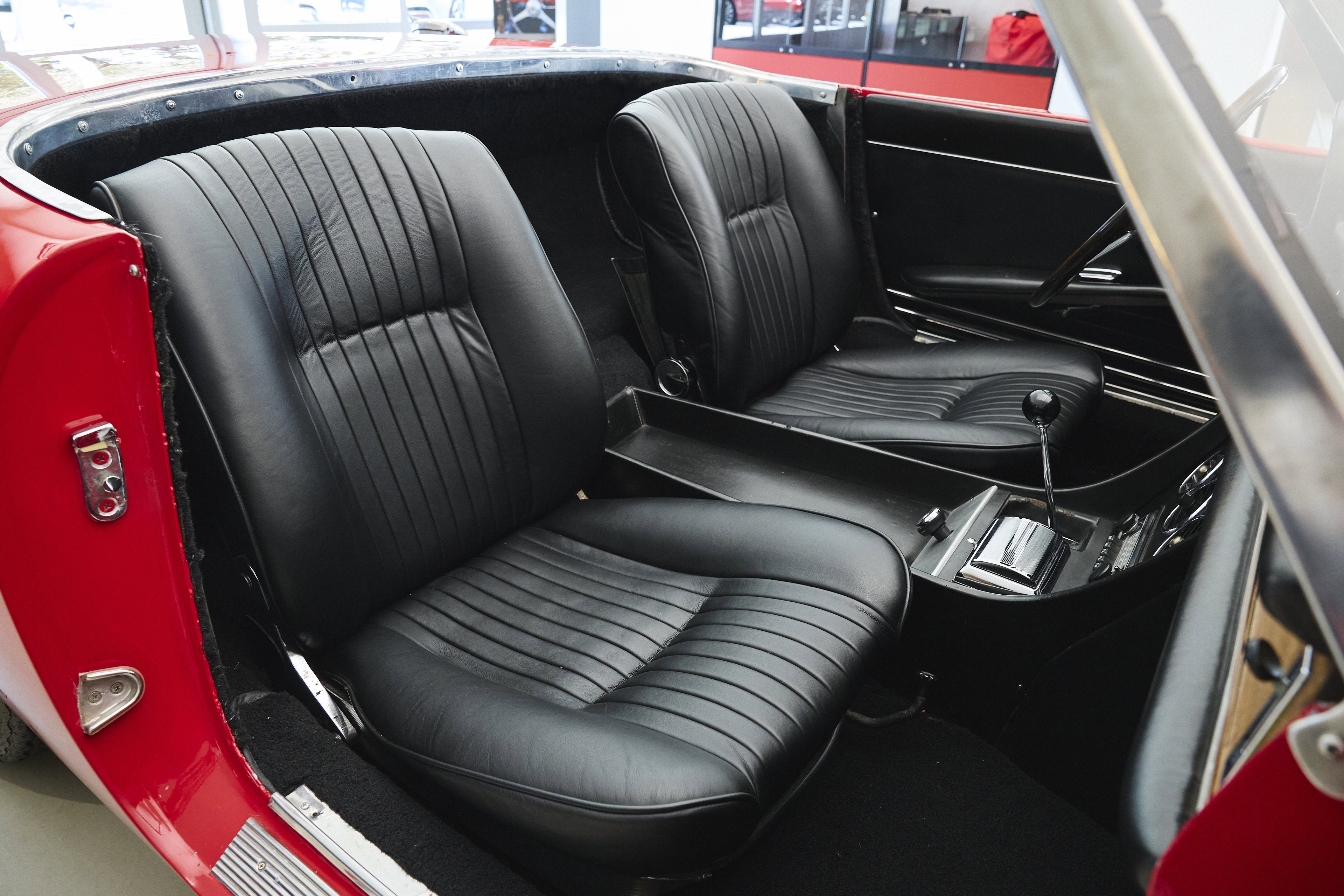 Used 1967 Rosso Ferrari  image 48