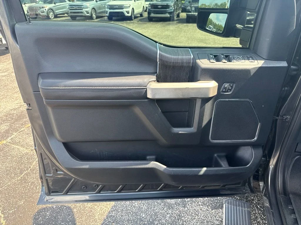Used 2020 Gray Ford Lariat image 31
