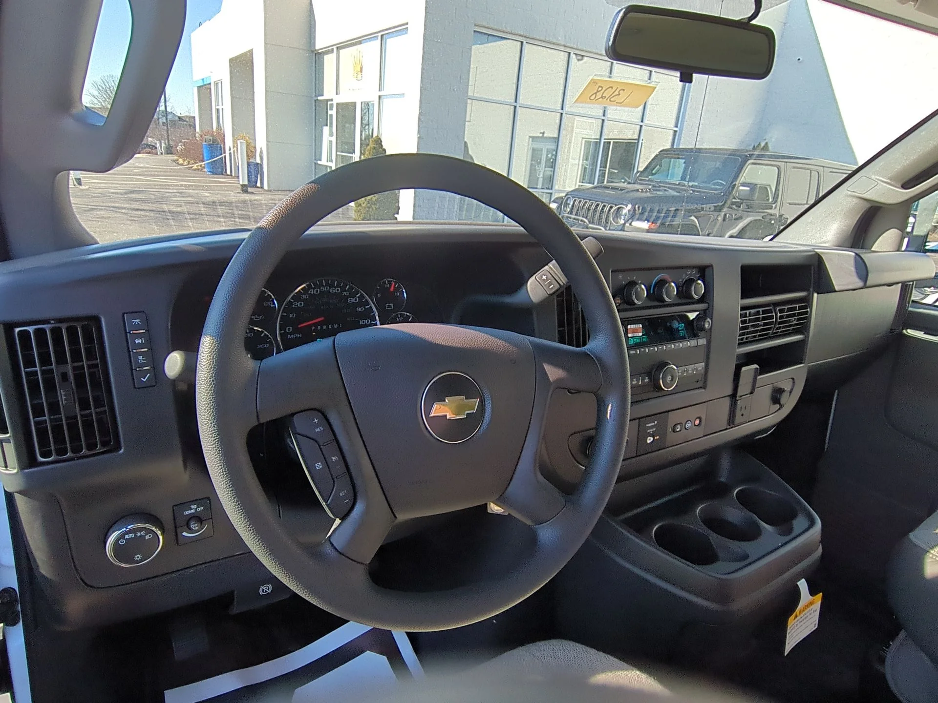 2024 Chevrolet Express Cargo Work Van - Photo 44